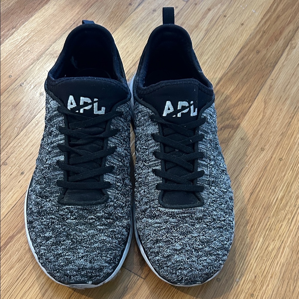 APL Black and White Knit Athletic Shoes size US 10
